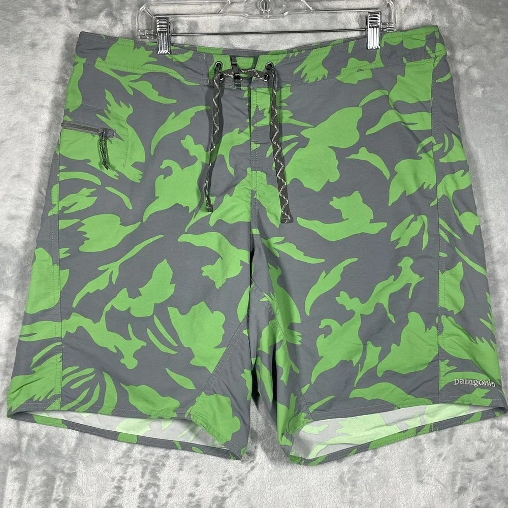Patagonia Mens 38 Board Shorts Green Grey Abstract Camo Swim Trunks Surf